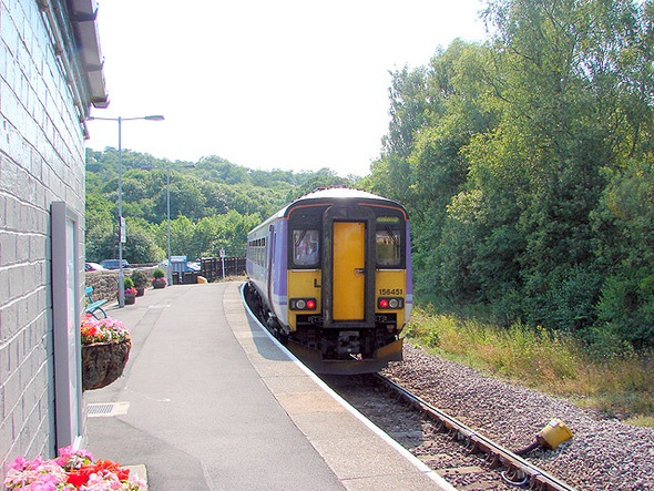 Photo 6"x4" Grosmont Station, Northern Rail Grosmont\/NZ8205 c2006