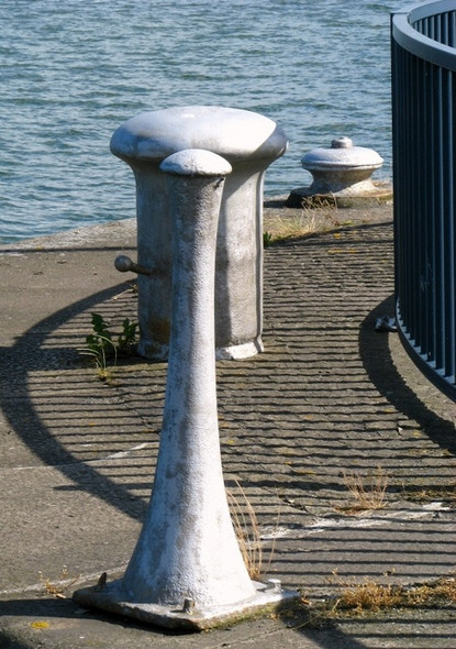 Photo 6"x4" Mooring bollards, Clarendon Dock, Belfast Belfast c2008