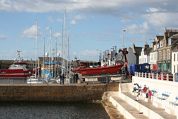 Photo 6"x4" Macduff Lifeboat Macduff c2008
