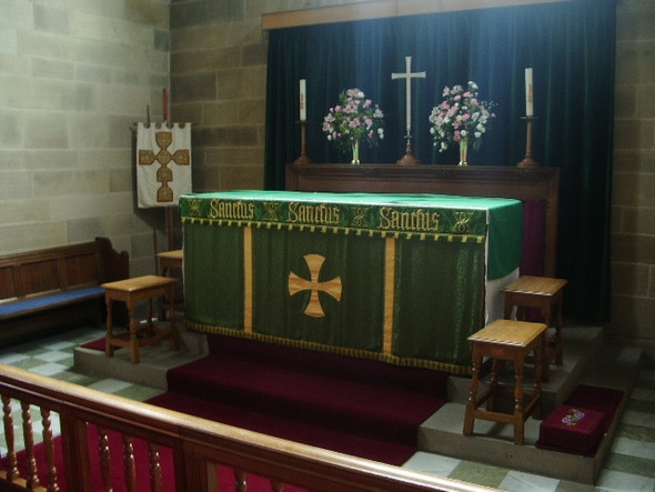 Photo 6"x4" St Mark's Church, Natland, Altar Natland c2008
