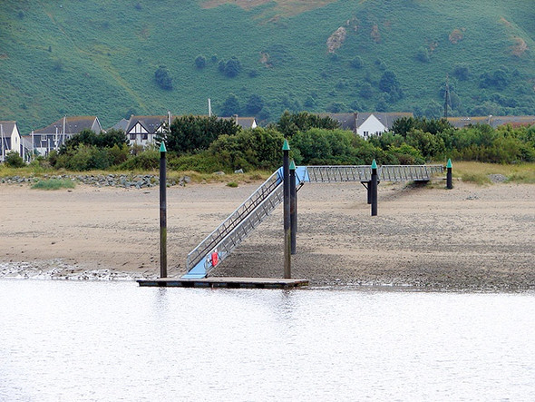 Photo 6"x4" Landing stage Conwy c2008