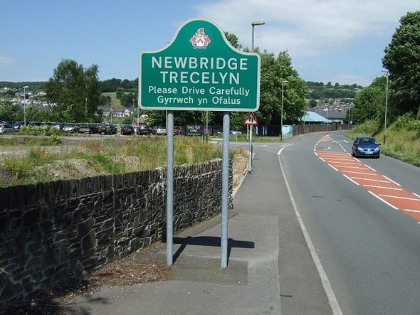 Photo 6"x4" Please Drive Carefully, Newbridge\/Trecelyn Abercarn c2008