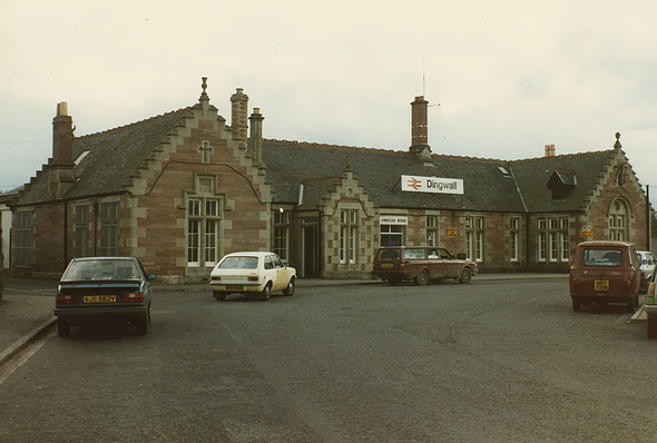 Photo 6"x4" Dingwall station Dingwall\/NH5458 c1984