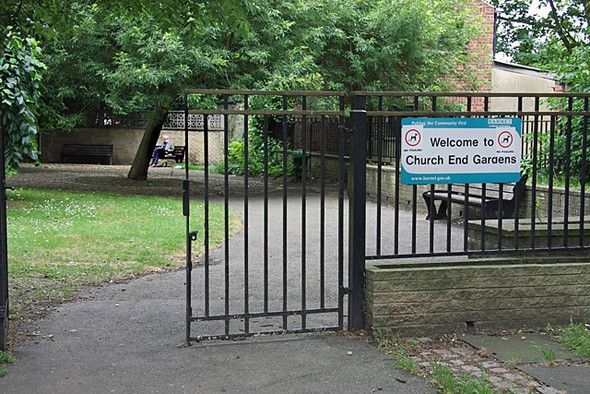 Photo 6"x4" Church End Gardens Finchley c2008