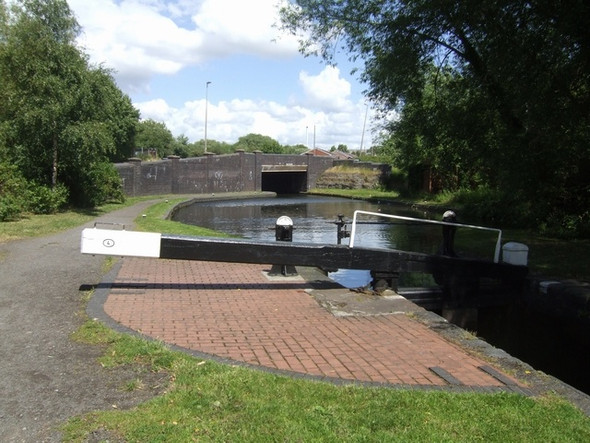 Photo 6"x4" Stourbridge Canal, Lock No. 4 Brierley Hill\/SO9286 c2008