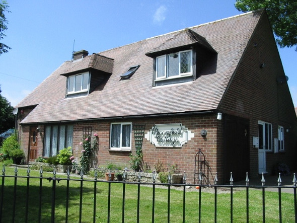 Photo 6"x4" Broomfield Cottage to the NE of Hawkinge Densole c2008