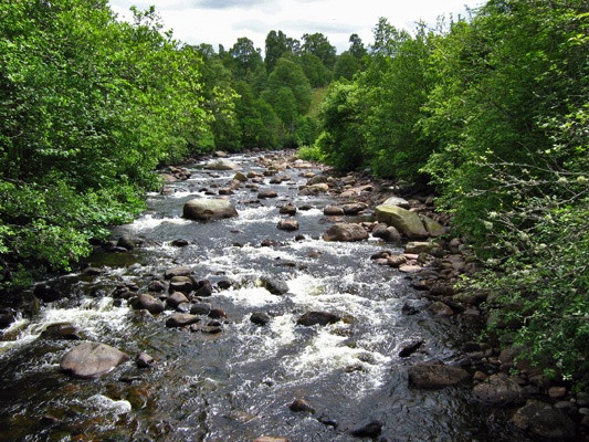 Photo 6"x4" River Muick Ballater c2008