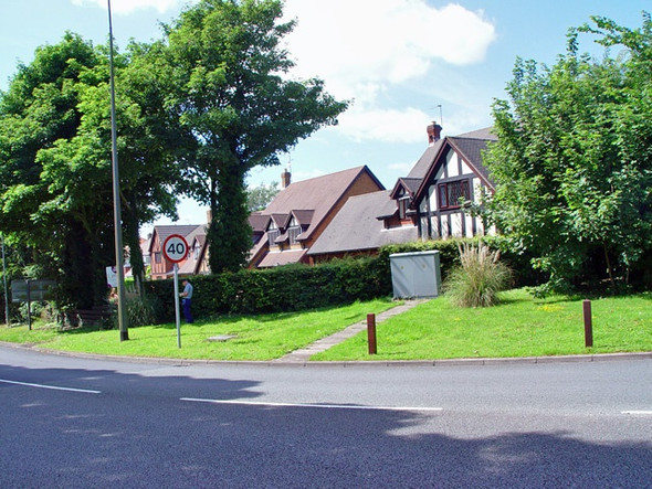 Photo 6"x4" The first house on Ferriby High Road Swanland c2008