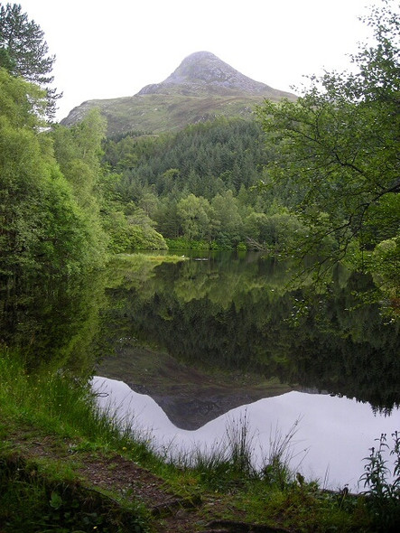 Photo 6"x4" Glencoe Lochan Glencoe\/NN1058 c2008