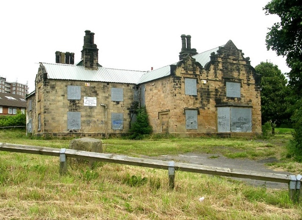 Photo 6"x4" Seacroft Grange Centre - The Green Seacroft\/SE3536 c2008