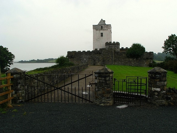 Photo 6"x4" Doe Castle Creeslough c2008