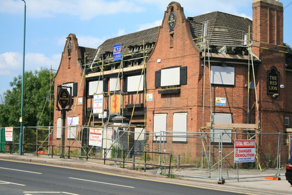 Photo 6"x4" The Red Lion being demolished Nottingham\/SK5641 c2008