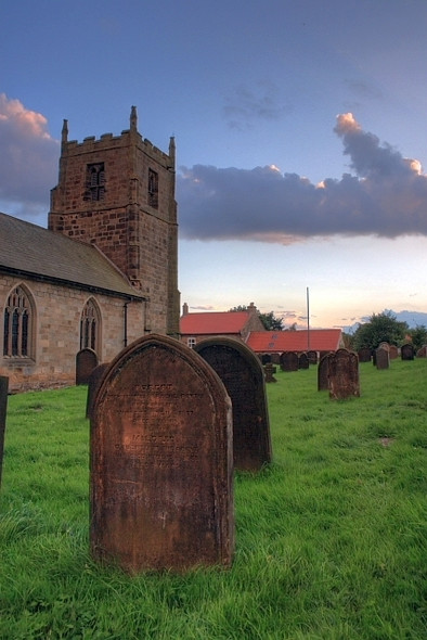 Photo 6"x4" St. Peter's Churchyard Osmotherley c2008 P1