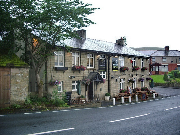 Photo 6"x4" The White Horse, Helmshore Ewood Bridge c2008