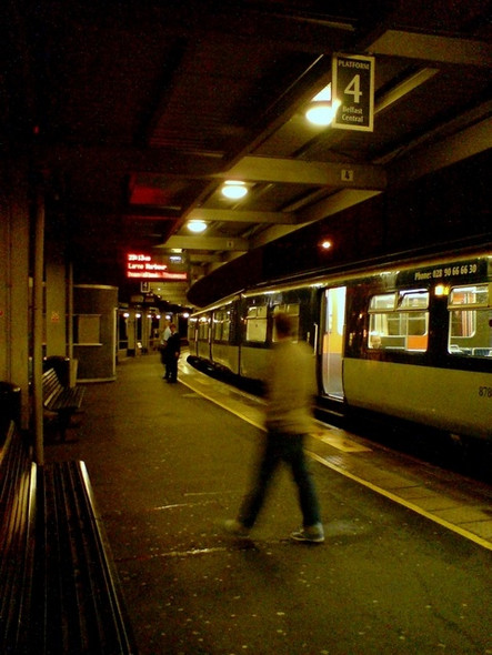 Photo 6"x4" Train departing from Belfast Central Station Belfast c2008