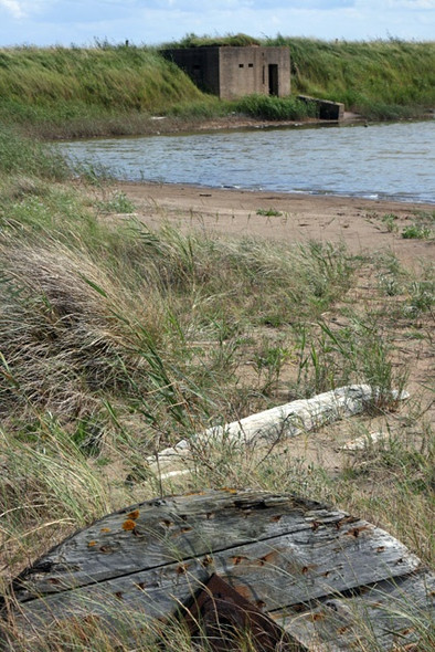 Photo 6"x4" By the lagoon near Easington Easington\/TA3919 c2008