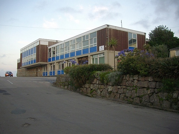 Photo 6"x4" Carn Thomas Secondary School, St. Mary's Hugh Town c2008