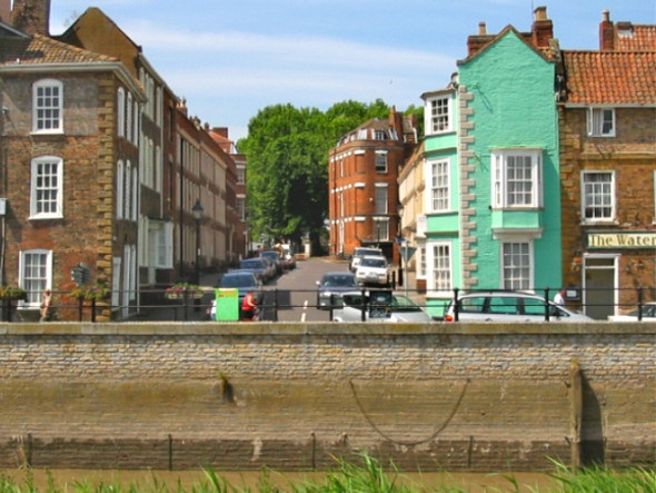 Photo 6"x4" Castle Street from across the River Parrett Bridgwater c2007