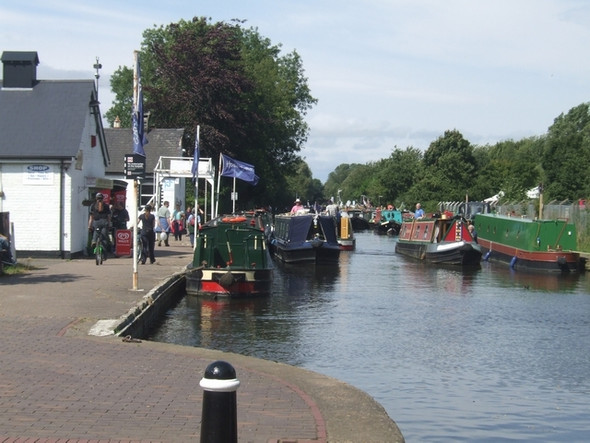 Photo 6"x4" Shropshire Union Canal - Autherley Marina Pendeford c2008