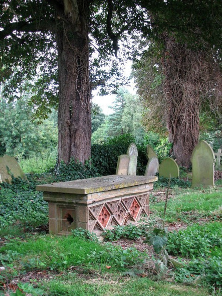 Photo 6"x4" St Mary's church -  tomb chest South Creake c2008