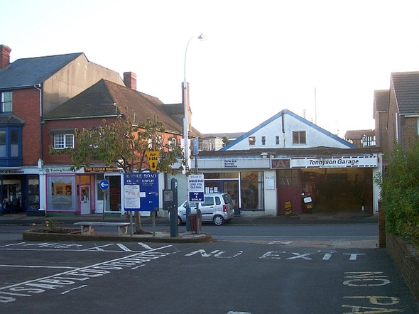Photo 6"x4" Tennyson Garage, Avenue Road, Freshwater Colwell\/SZ3287 c2005