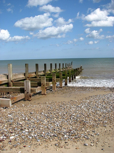 Photo 6"x4" In better shape than most Winterton-on-Sea c2008