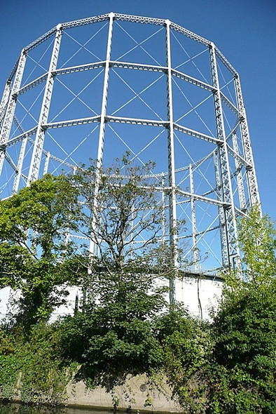 Photo 6"x4" Reading gas holder Reading c2008