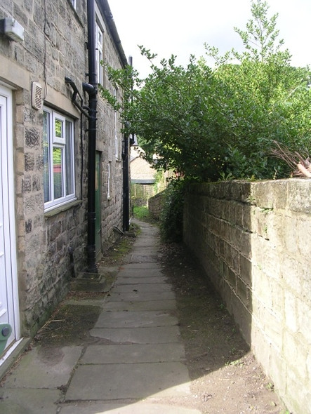 Photo 6"x4" Footpath from Church view, Thorner, leading to Victory Hall Thorner c2008