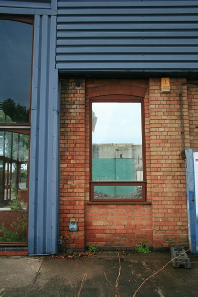 Photo 6"x4" Not a Reflection Long Eaton c2008