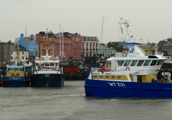 Photo 6"x4" The 'Emerald Gratia' arriving at Bangor Bangor\/J5081 c2008