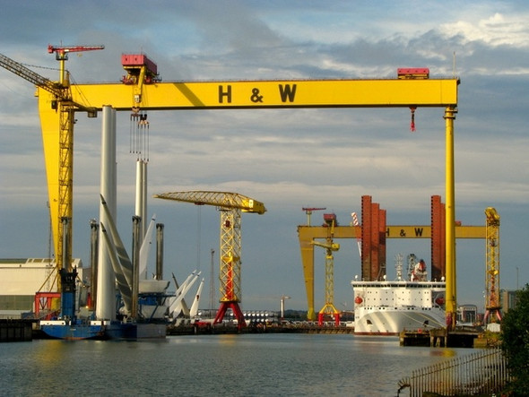 Photo 6"x4" Two unusual ships in Belfast Belfast c2008 P1