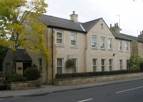 Photo 6"x4" Spa Surgery - High Street, Boston Spa Thorp Arch c2008