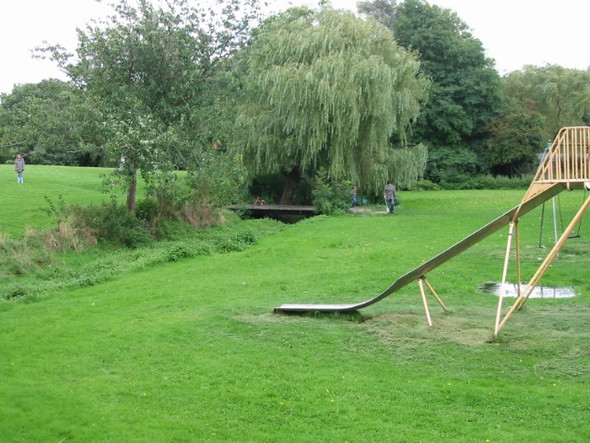 Photo 6"x4" Play area on Tayne field Broad Street\/TR1640 c2008
