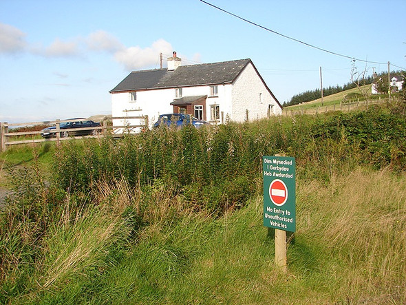Photo 6"x4" Tanybryn Isaf Pen-bont Rhydybeddau c2008