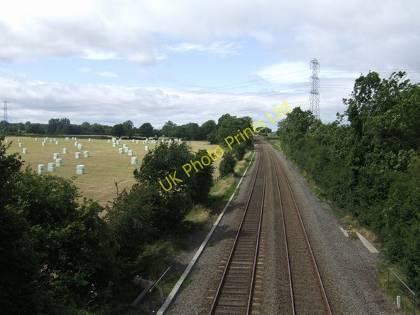 Photo 6"x4" Wolverhampton to Telford railway line Oaken c2007