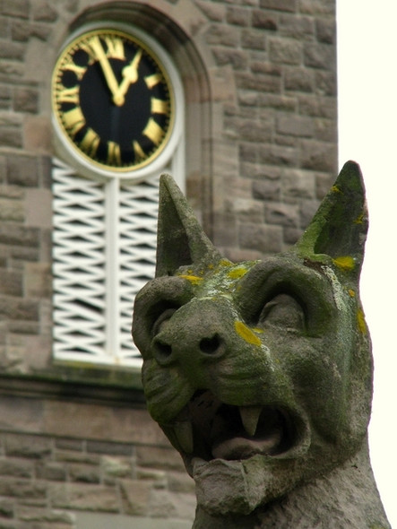 Photo 6"x4" Stormont Castle - Gryphon Dundonald\/J4174 c2008