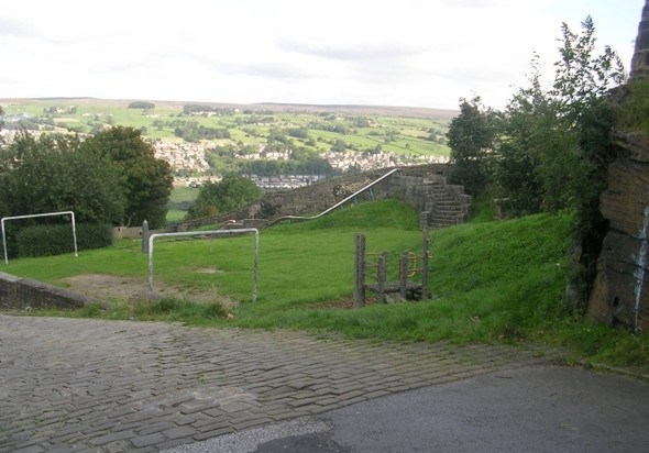 Photo 6"x4" Playground - Thwaites Brow Road Keighley c2008