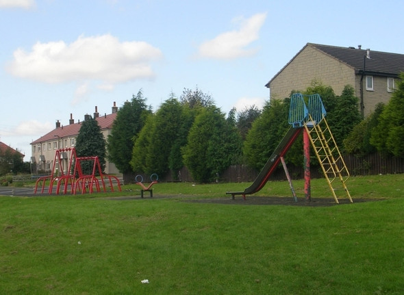 Photo 6"x4" Playground - Spring Avenue Keighley c2008
