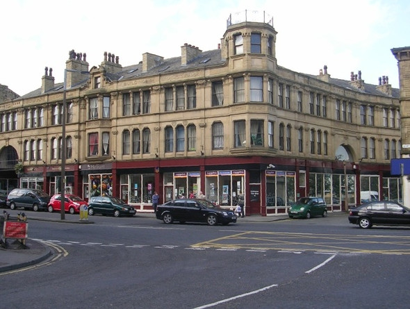Photo 6"x4" Crown Buildings & Royal Arcade - Worth Way Keighley c2008