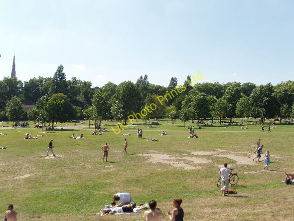 Photo 6"x4" Kensington Gardens on a sunny Sunday Kensington\/TQ2579 c2007