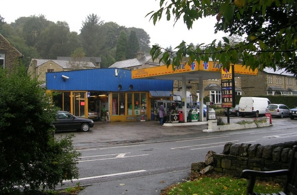 Photo 6"x4" Glenfield Service Station - Halifax Road, Kebroyd Kebroyd c2008