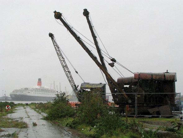 Photo 6"x4" Steam cranes and ship, Belfast Belfast c2008