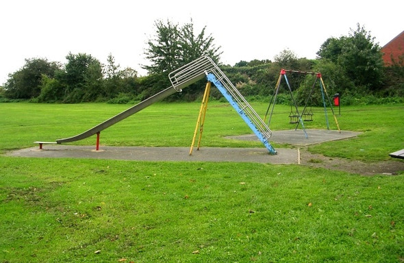 Photo 6"x4" Playground - Silcoates Lane Wakefield\/SE3320 c2008