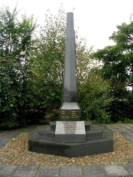 Photo 6"x4" Lofthouse Colliery Disaster Memorial - Batley Road Ossett c2008