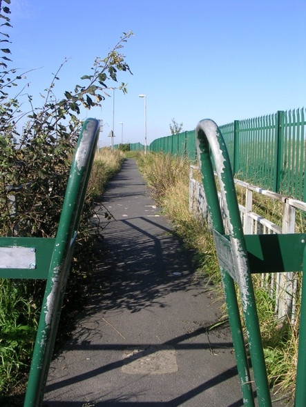 Photo 6"x4" Cycle Way - Halton Moor Road Cross Green\/SE3232 c2008