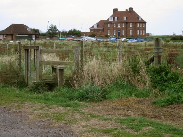 Photo 6"x4" Stile at Dickson's Corner on the Ancient Highway Sandwich Bay Estate c2008