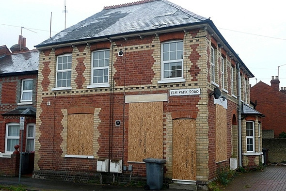 Photo 6"x4" Former pub Reading c2008