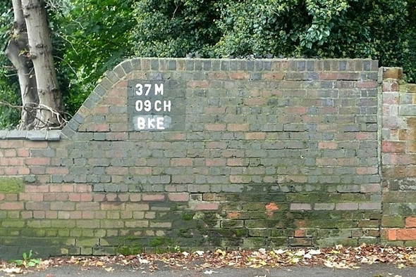 Photo 6"x4" Tilehurst Road railway bridge Reading c2008