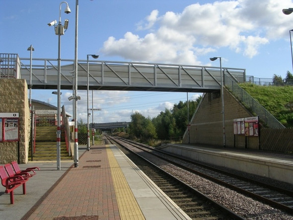 Photo 6"x4" Glasshoughton Station Castleford c2008