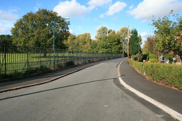 Photo 6"x4" Sutton Passeys Crescent Lenton Abbey c2008